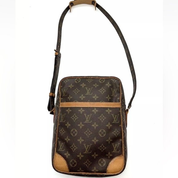 Authentic LOUIS VUITTON Danube Monogram Crossbody GM Bag LV - Picture 1 of 16